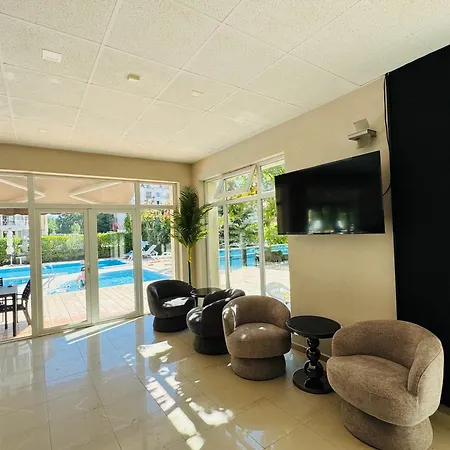 Sunny House 201 One Bedroom Apartment